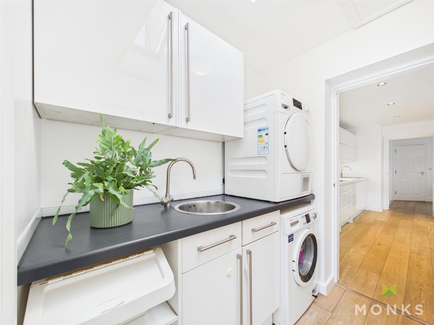 12 Weaver Close, Oswestry, SY11 2NW For Sale